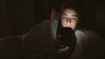 Major NIH study helps families manage sleep and screentime